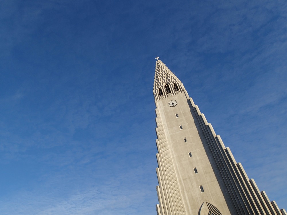 28-8 anika maakt foto kerk2